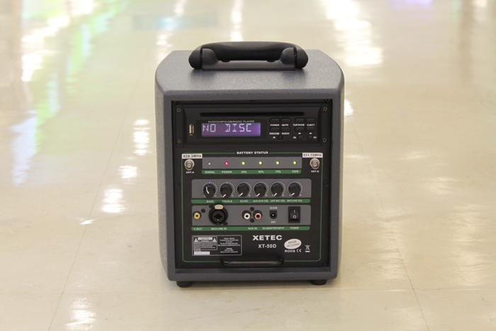 XT-50D/렌탈임대장비 충전식 이동용 행사용 DVD CD 라디오 MP3 USB 900MHz무선2채널80와트무선마이크 는 핸드 마이크 2개로 구성돼어있습니다.본 렌탈임대장비는 1박2일 기준 입니다.